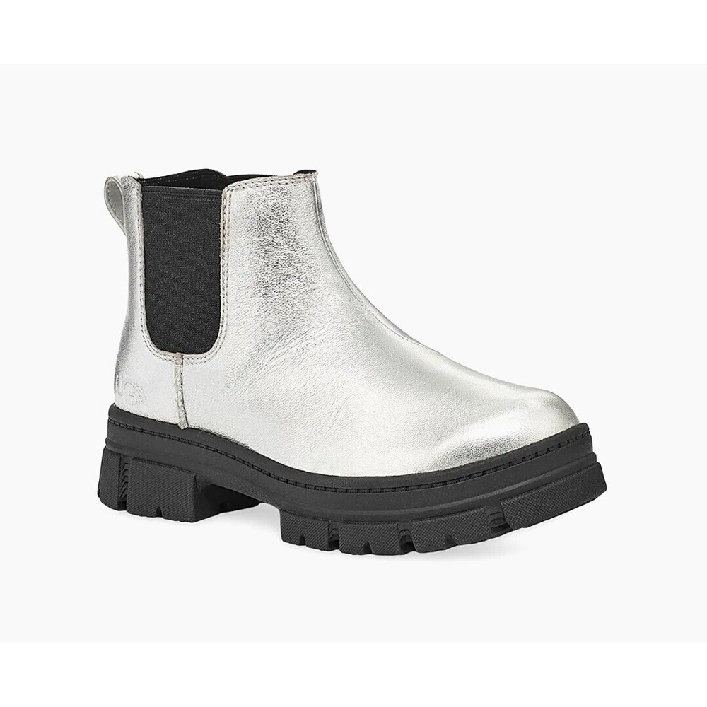 UGG Metallic Silver Chelsea Boots Lug Sole Ankle Fashion Boots US 5‎ EU 37 New